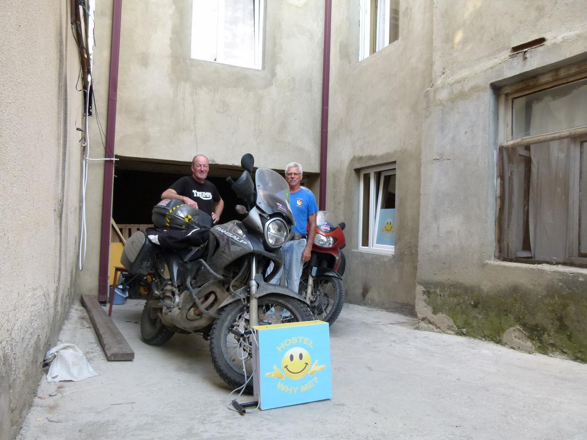 Why Me Eco-Friendly Hostel Тбилиси Экстерьер фото