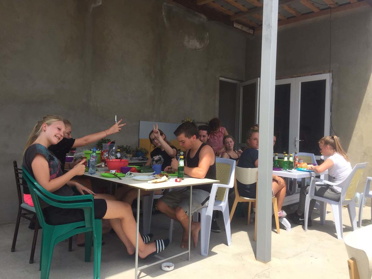 Why Me Eco-Friendly Hostel Тбилиси Экстерьер фото