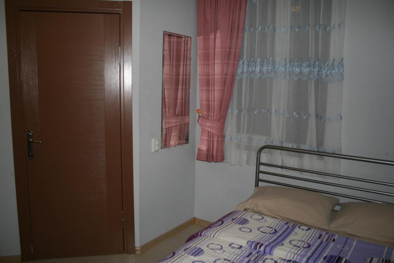 Why Me Eco-Friendly Hostel Тбилиси Экстерьер фото